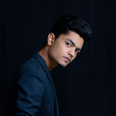 author-img2